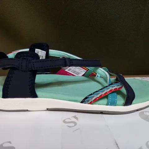 REGATTA LADY SANTA ROMA SANDALS SIZE 6