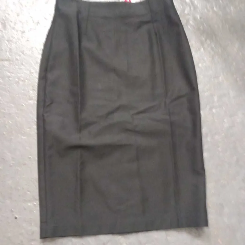 APPROXIMATELY 7 DANCING DAYS SKIRTS IN ASSORTED SIZES