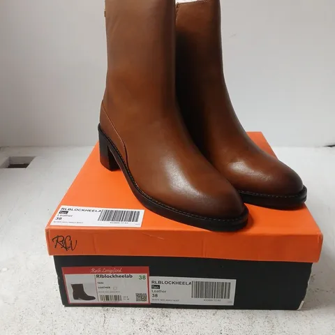 RUTH LANGSFORD RL BLOCK HEEL ANKLE BOOTS β TAN, UK 5