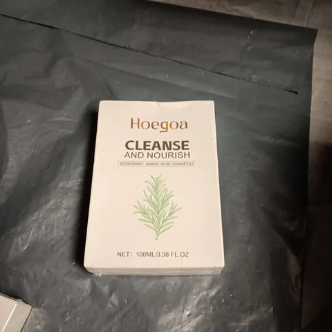 APPROXIMATELY 20  ASSORTED HEALTH AND BEAUTY ITEMS INCLUDING HOEGOA  ACID SHAMPOO , ORAL B TOOTHBRUSH HEADS AND SCAR REMOVAL CREAM 