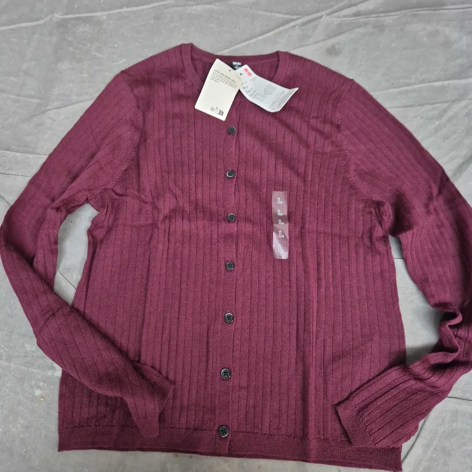 UNIQLO WOMENS MERINO RIBBED CREW NECK SHORT CARDIGAN IN WINE RED - LARGE