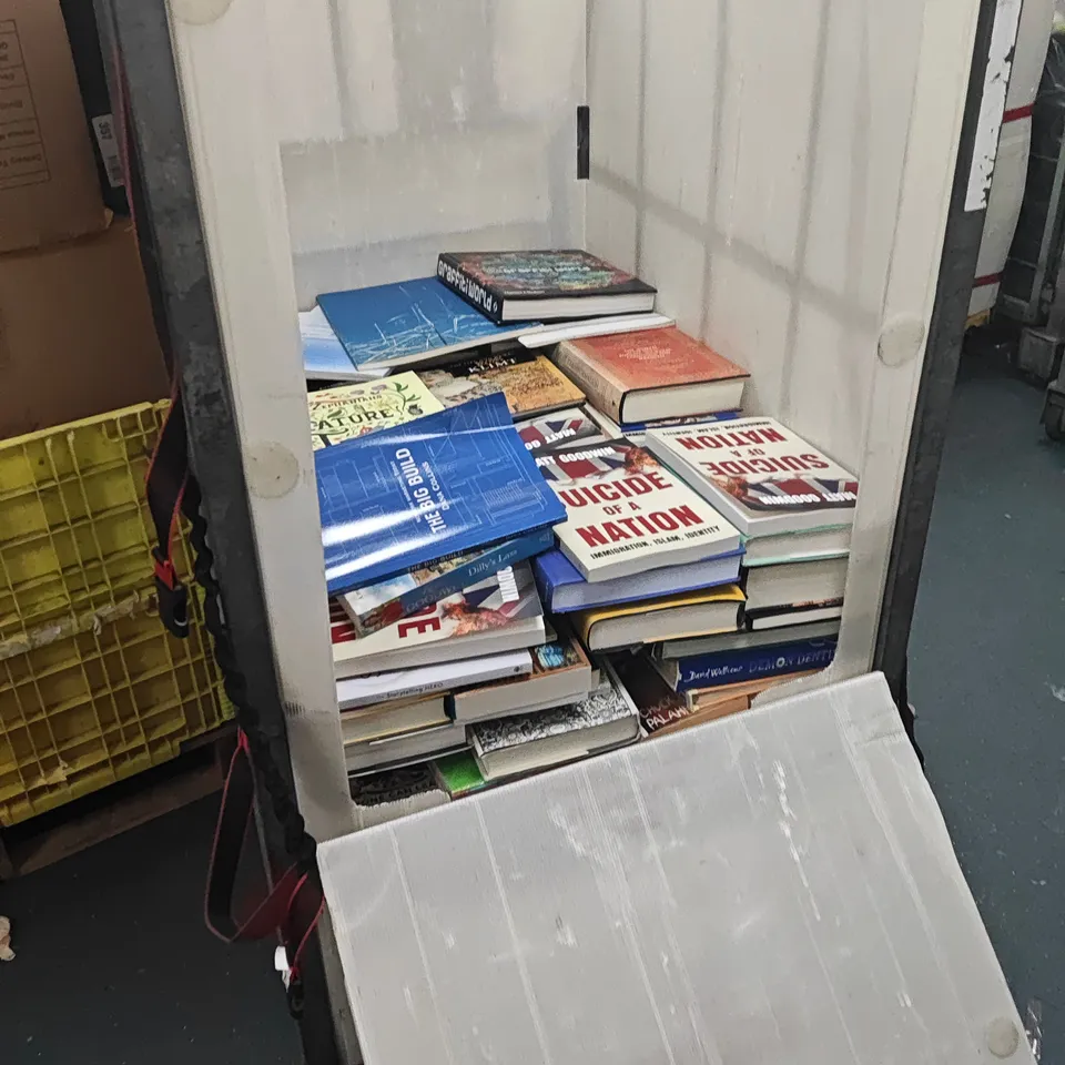 LARGE QUANTITY OF ASSORTED FICTION, NON-FICTION AND CHILDRENS BOOKS