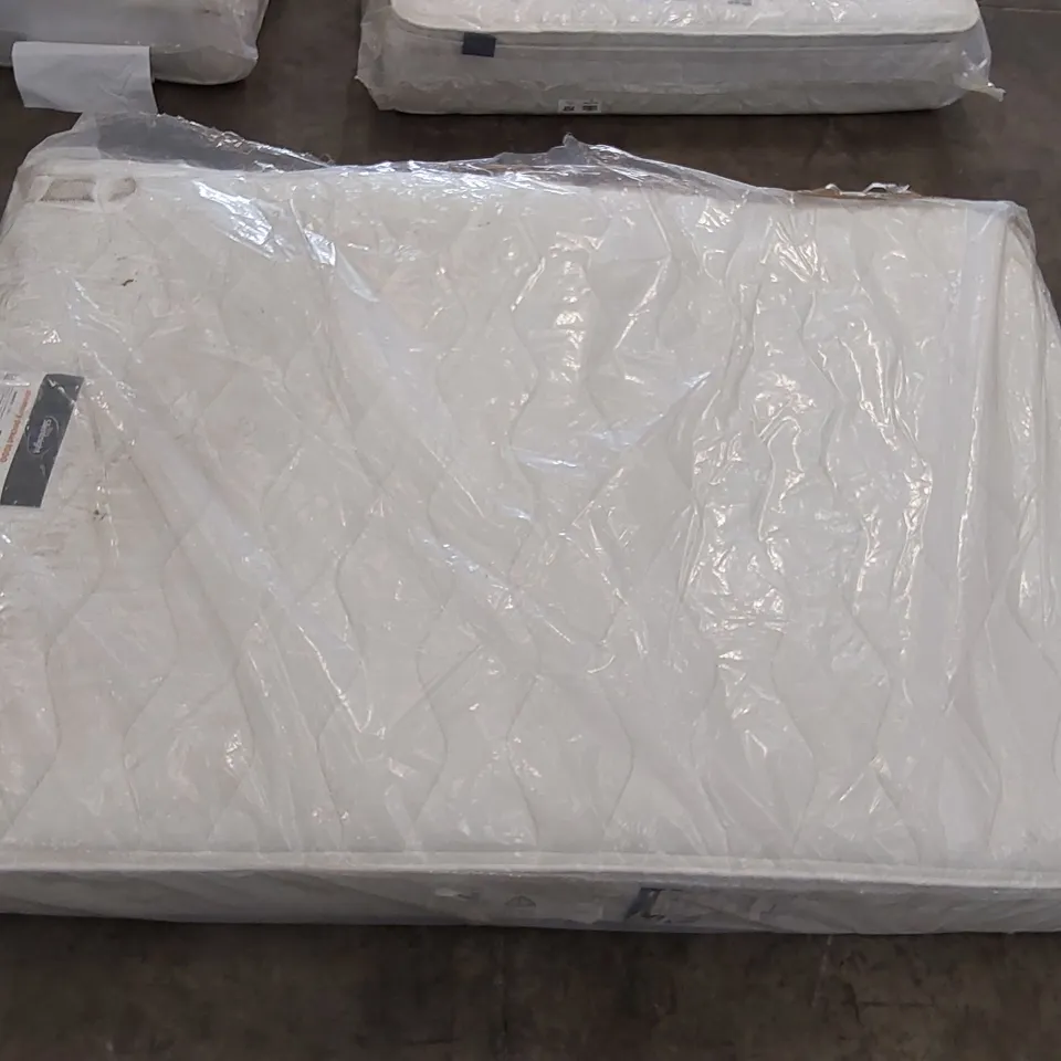 QUALITY BAGGED SILENTNIGHT MEMORY FOAM POCKET 1000 DOUBLE MATTRESS 