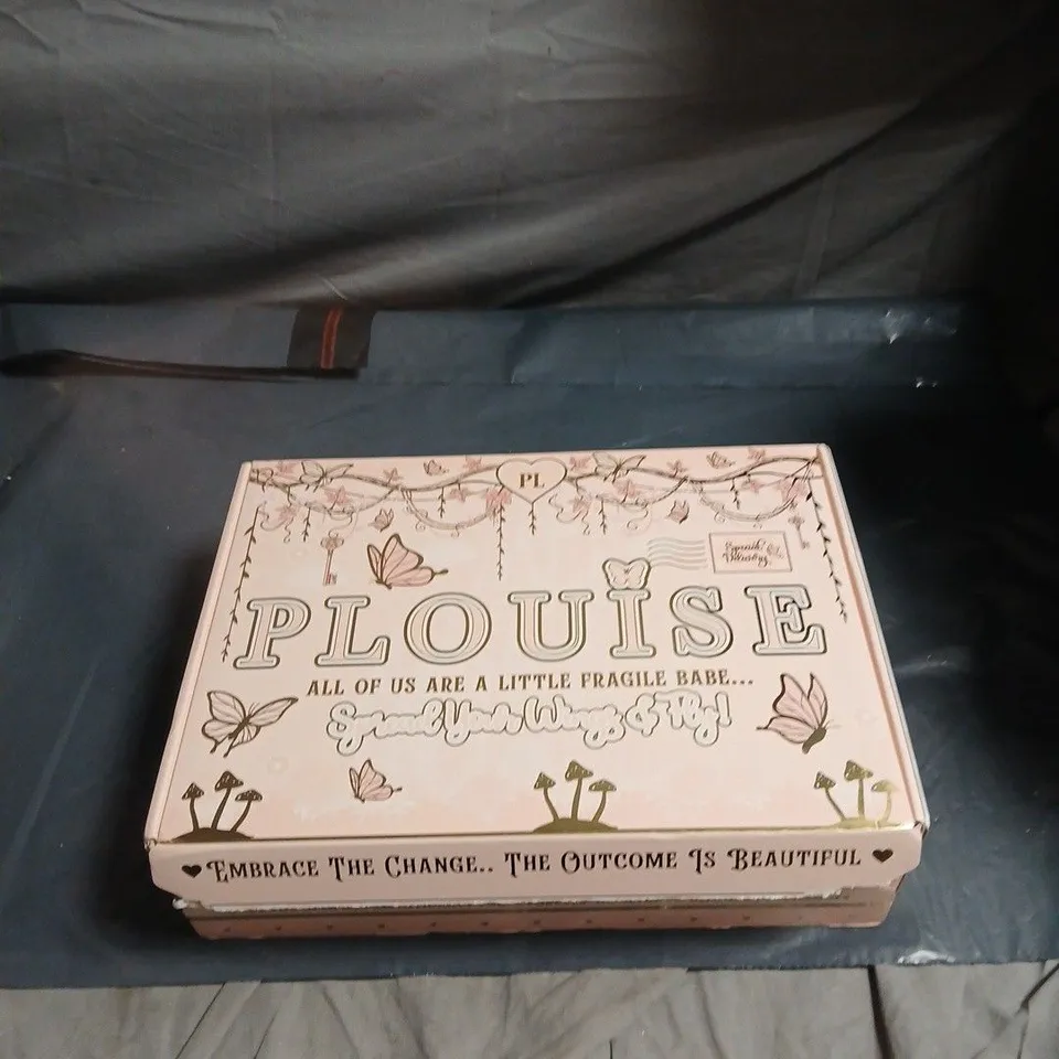 P LOUISE COSMETICS BOX SET