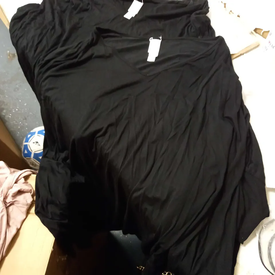 LOT OF 2 WYNNE LAYERS TOP BLACK- SIZE S, M