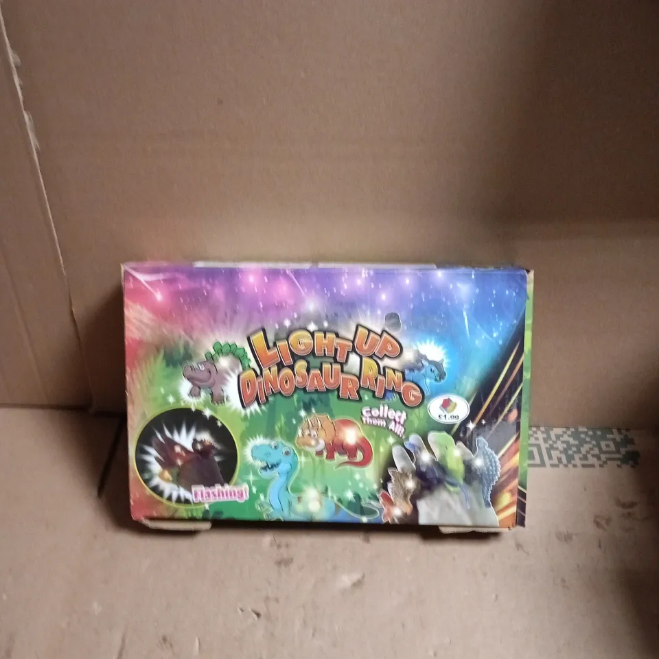 LIGHT UP DINOSAUR RING – BOXED KIDS' TOY