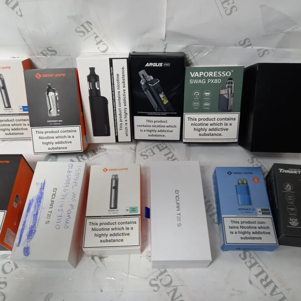 APPROXIMATELY 12 ASSORTED VAPES INCLUDING GEEKVAPE, VAPORESSO