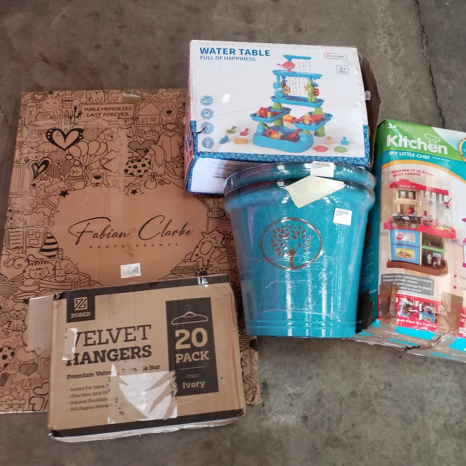 PALLET OF ASSORTED PRODUCTS INCLUDING VELVET HANGERS, PHOTO FRAME, PLANT POTS, WATER TABLE PLAY SET, KITCHEN PLAYSET
