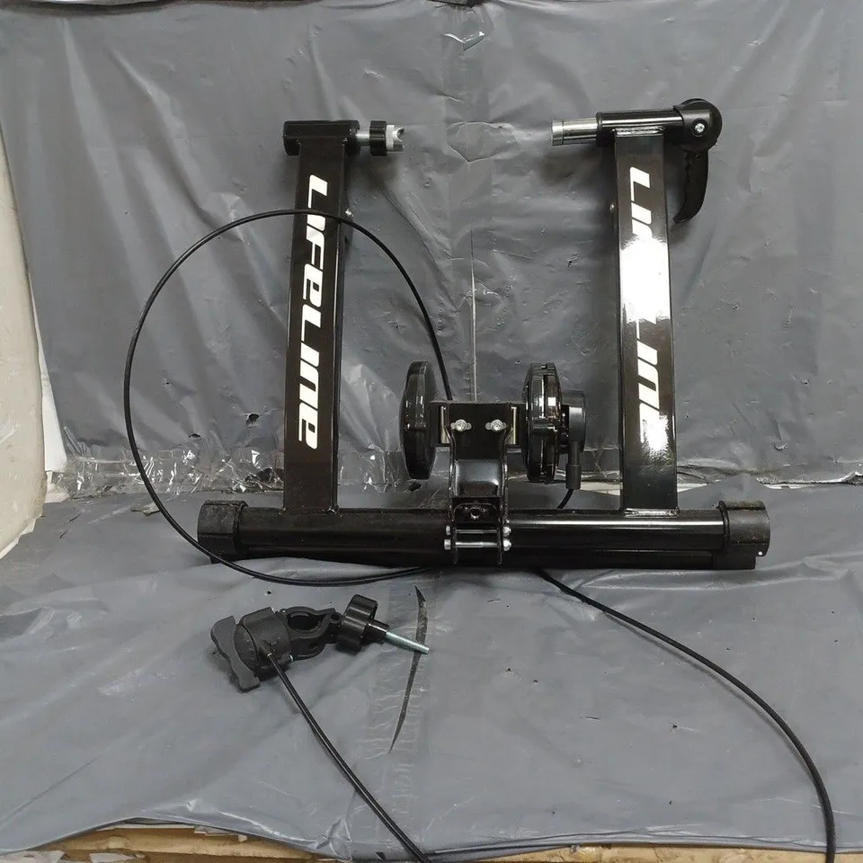 TT-01 MAGNETIC INDOOR CYCLE TRAINER