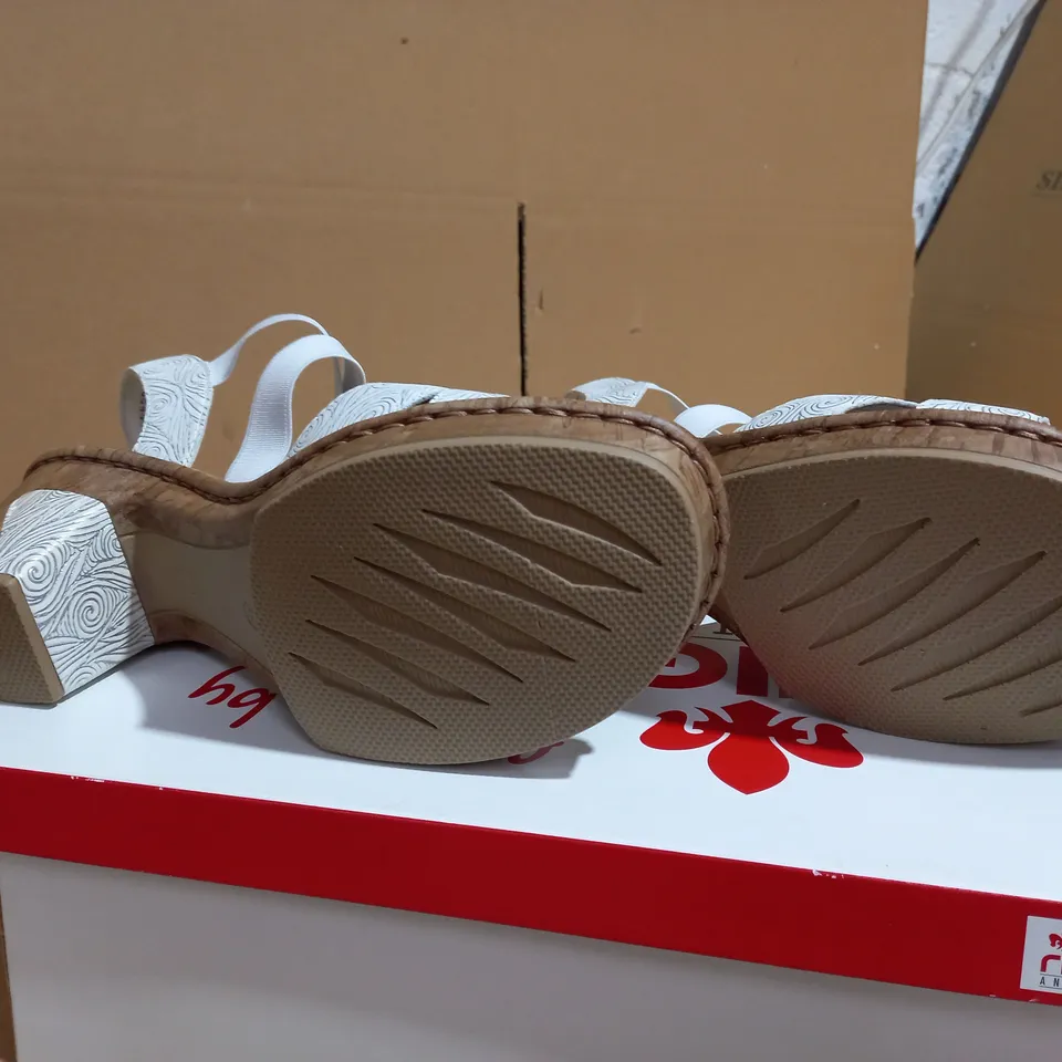 RIEKER WHITE WEDGE SANDAL SIZE 6
