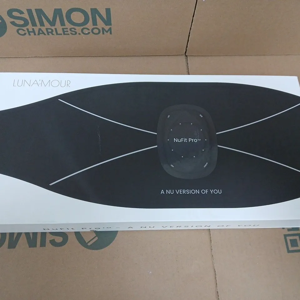 LUNAMOUR NuFit Pro EMS LED Therapy Device – Boxed