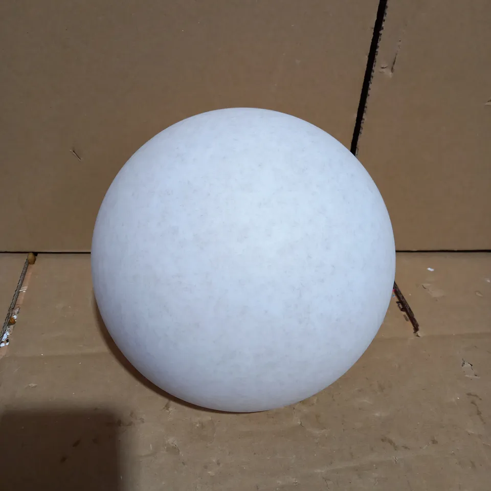 HOME2GARDEN OUTDOOR COLOUR CHANGING LED BOULDER