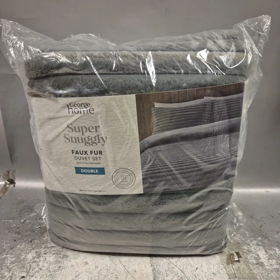 HOME SUPER SNUGGLY FAUX FUR DUVET SET - DOUBLE 