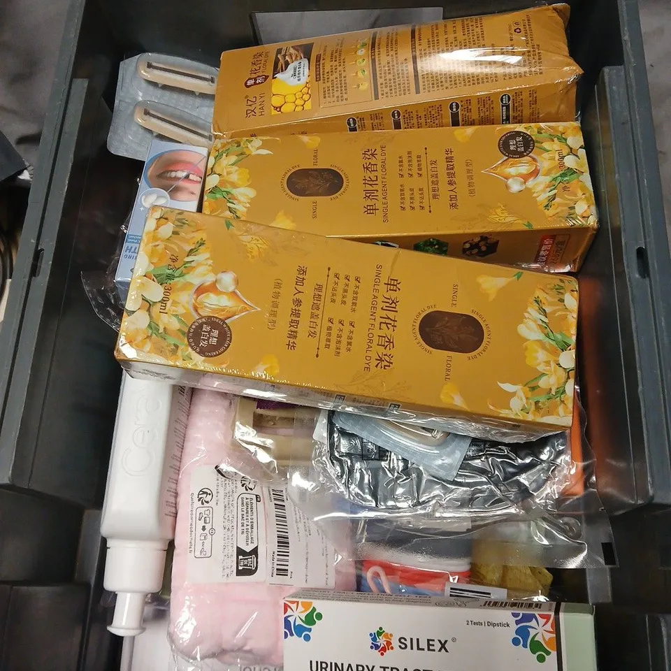 APPROXIMATELY 25 ITEMS INCLUDING ASSORTED HEALTH & BEAUTY ITEMS: NAIL ART PLATE, MAKEUP PALETTES, HAIR DYE BOXES, AND UTI SELF-TEST KIT.