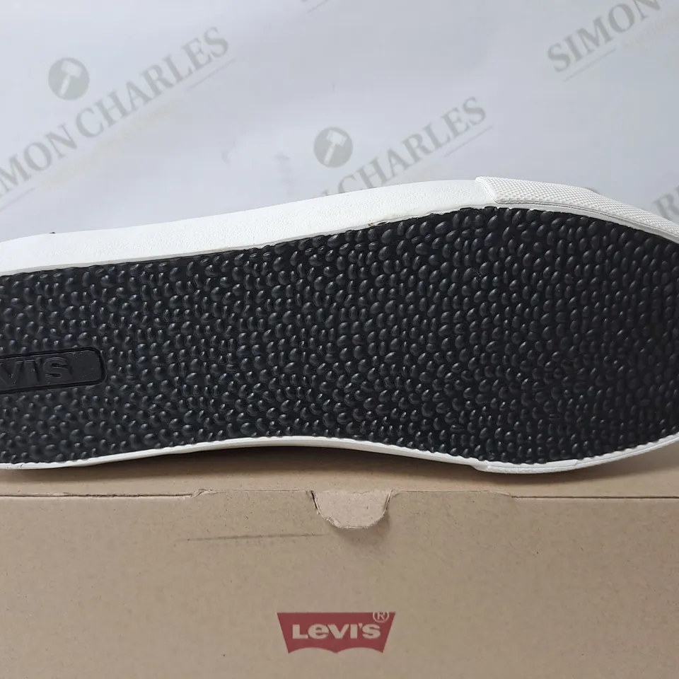 BOXED PAIR OF LEVI WOODWARD BLACK TRAINERS - SIZE 10