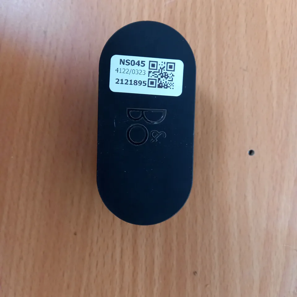 BANG & OLUFSEN E8 SPORT WIRELESS SPORT HEADPHONES