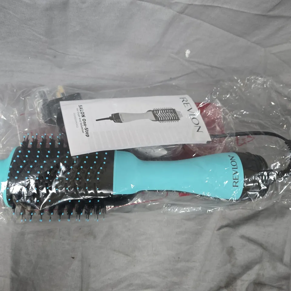 BOXED REVLON ONE-STEP VOLUMISER MINT EDITION – HAIR DRYER & STYLER