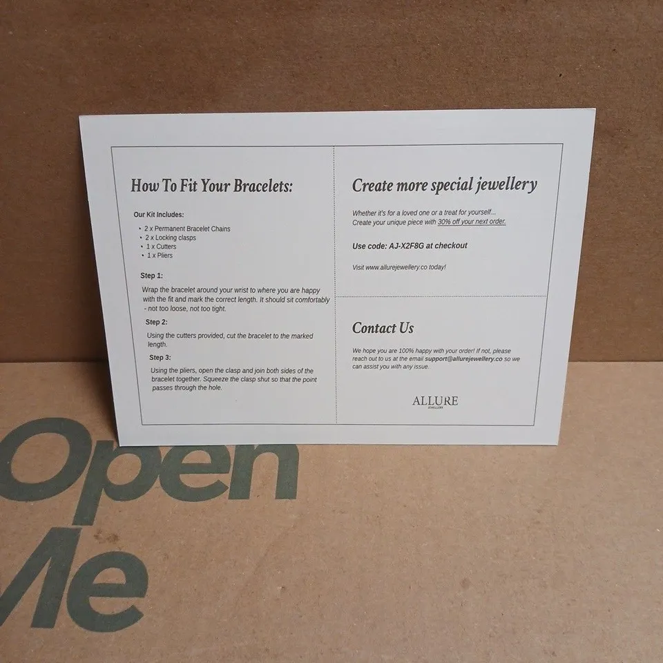 ALLURE JEWELLERY FOR INFINITY BRACELETS – TWO-TONE INFINITY SET IN PRESENTATION BOX (2 ITEM SET)