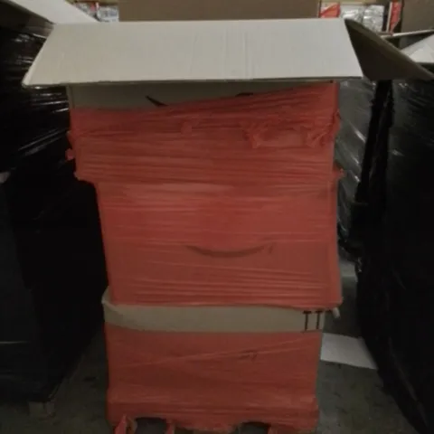 PALLET OF APPROXIMATELY ASSORTED HOUSEHOLD ITEMS TO INCLUDE BLANKETS, OIL SPRAYERS AND HAND CREAM