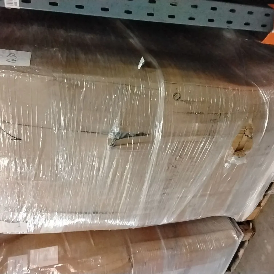 PALLET CONTAINING A LARGE QUANTITY OF INFLATABLE PADDLE BOARDS