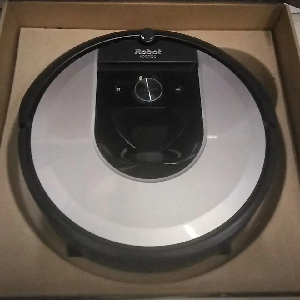 BOXED IROBOT I7+ ROOMBA ROBOT VACUUM CLEANER + AUTOMATIC DIRT DISPOSAL 