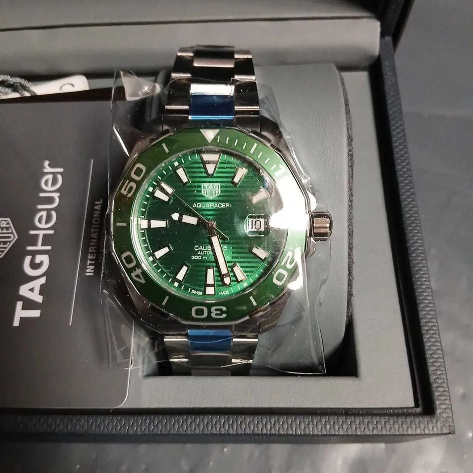 TAG HEUER AQUARACER CALIBRE 5 AUTOMATIC 300M STAINLESS STEEL WATCH – GREEN DIAL, BOXED