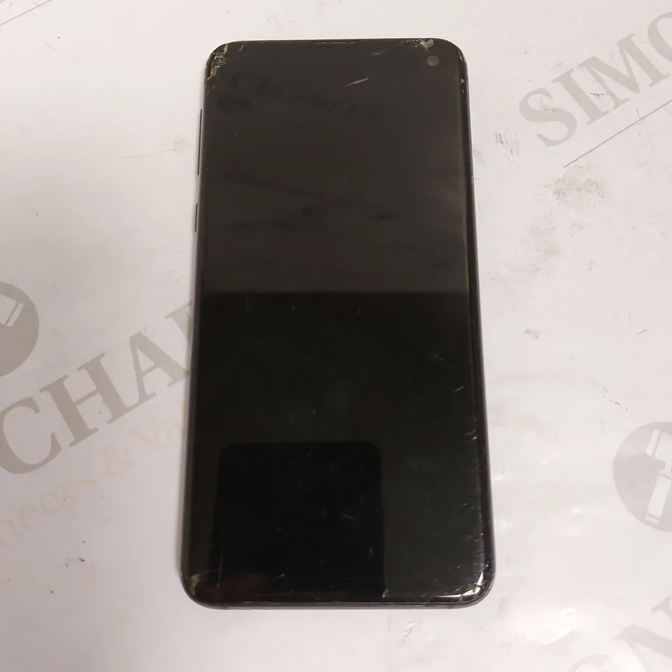 SAMSUNG GALAXY S10E