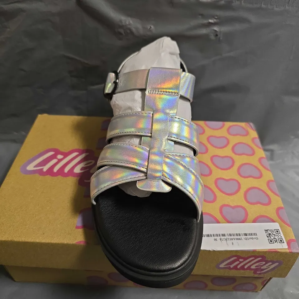 BOXED PAIR OF LILLEY OPEN TOE SANDALS - UK SIZE 3