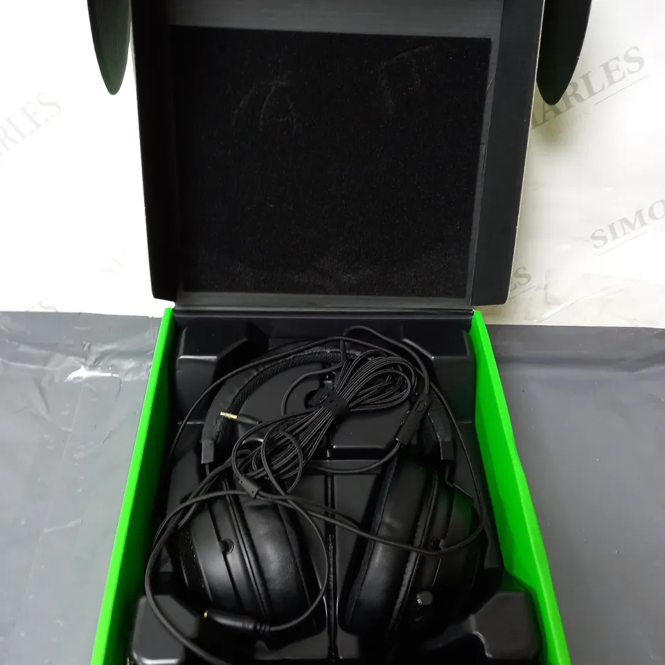 BOXED RAZER KRAKEN MU;TI-PLATFORM WIRED GAMING HEADSET