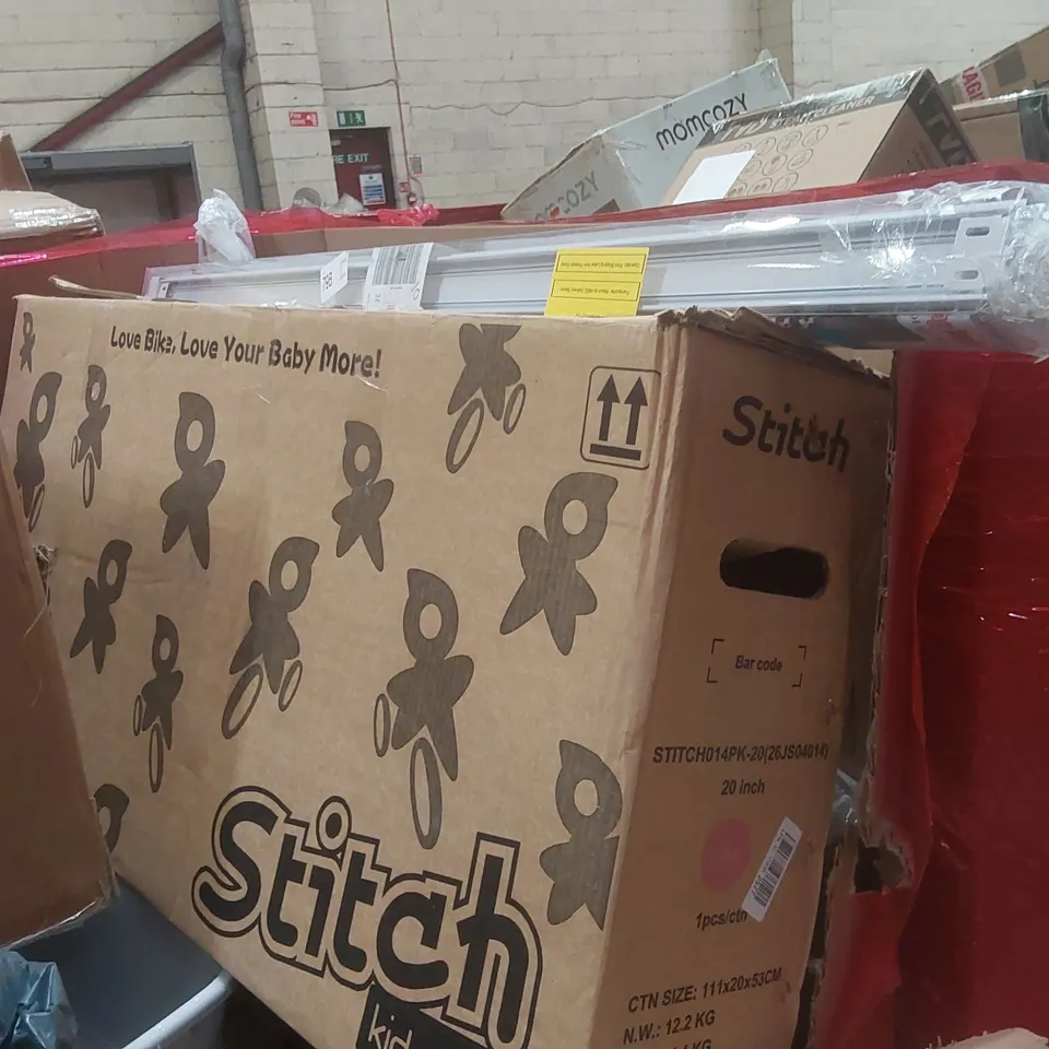 PALLET CONTAINING A LARGE QUANTITY OF ASSORTED ITEMS INCLUDING: PET BED, KIDS PINK BIKE, CAT LITTER TRAY, BLINDS ECT