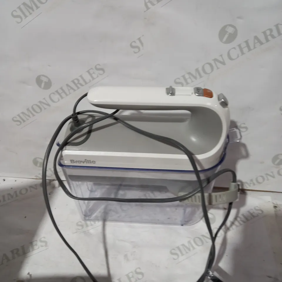 BREVILLE VFM021 HEATSOFT HAND MIXER 