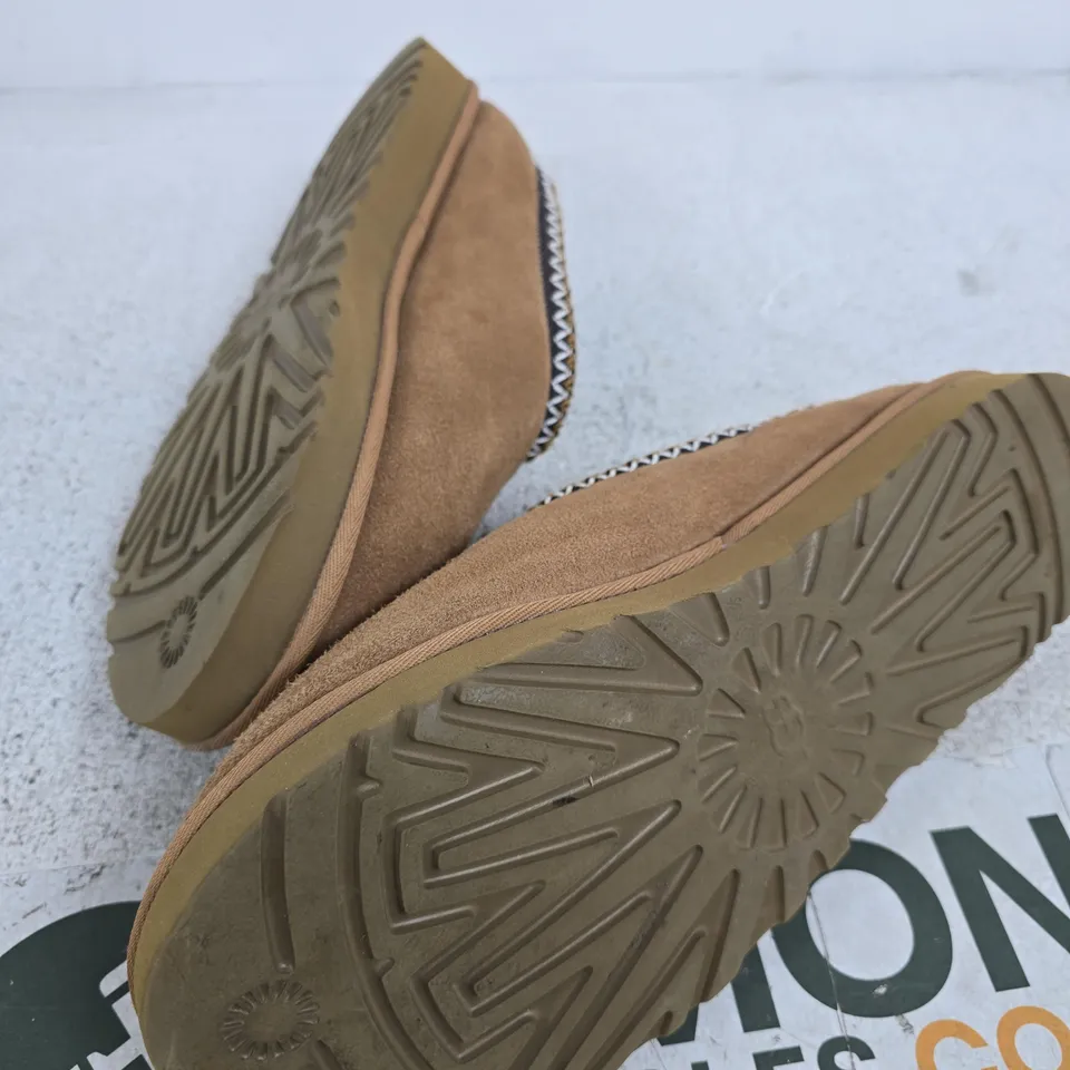 UGG TASMAN II SLIPPERS, CHESTNUT - SIZE UK 11