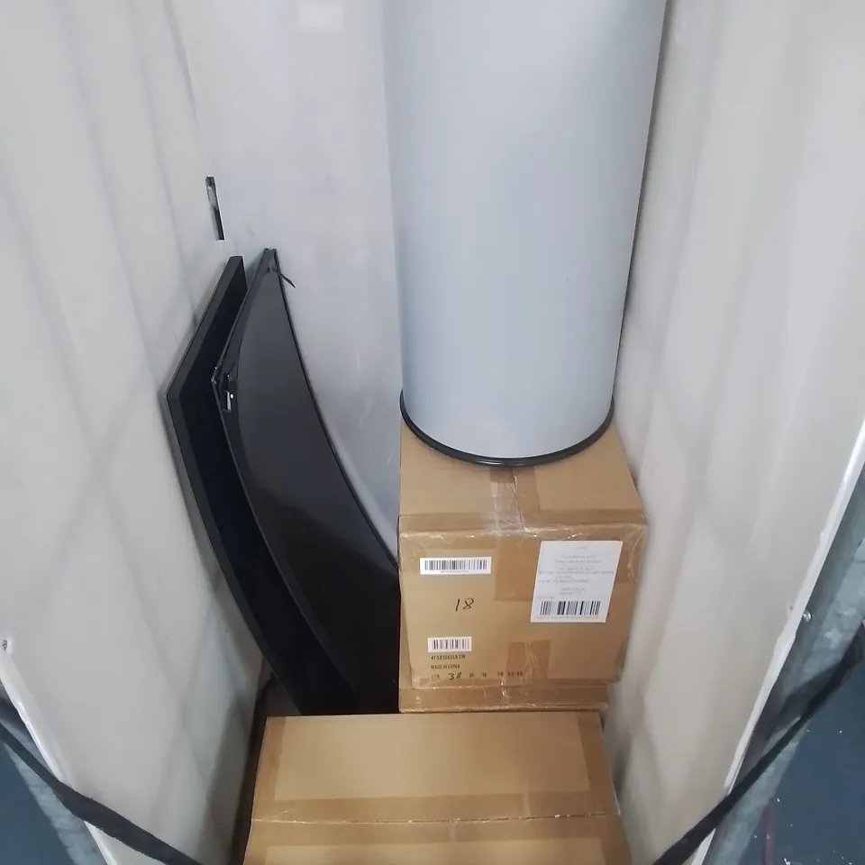 LOT OF APPROXIMATELY 20 ASSORTED HOUSEHOLD ITEMS TO INCLUDE NINJA WOODFIRE, SALTER SCALES AND ROBERTS RADIO