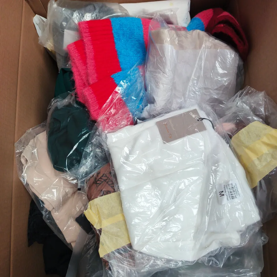 LARGE BOX OF APPROXIMATELY 25 ASSORTED CLOTHING ITEMS IN VARIOUS COLOURS, STYLES AND SIZES - COLLECTION ONLY