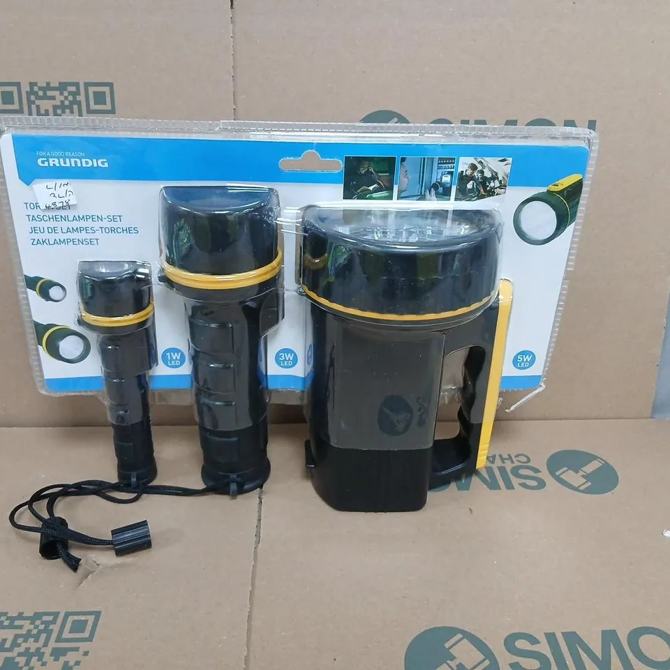 GRUNDIG LED TORCH SET WITH THREE HANDHELD TORCHES AND CHARGING BASE
