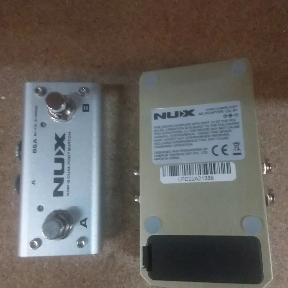 NUX LOOP | LOOP CORE DELUXE 24-BIT LOOPER PEDAL BUNDLE