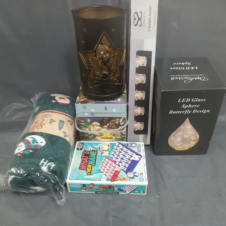 BOX OF ASSORTED ITEMS TO INCLUDE BLANKETS, LED LIGHTS AND TEALIGHT HOLDER