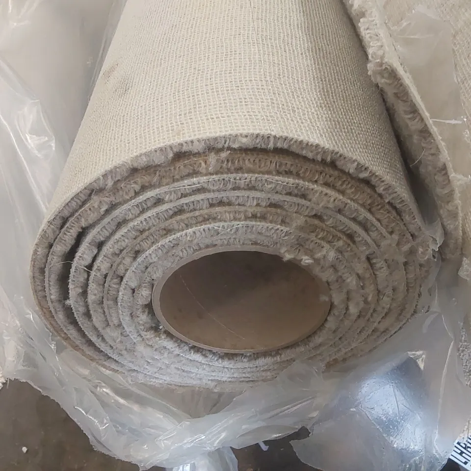 ROLL OF QUALITY BLOOMSBURY NATURAL TWEED CARPET - APPROXIMATELY 5 x 4.73m