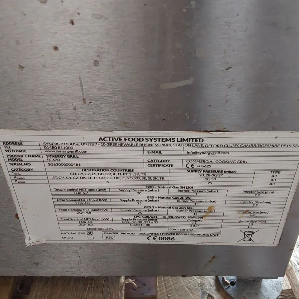 SYNERGY SG630 COMMERCIAL GAS GRILL