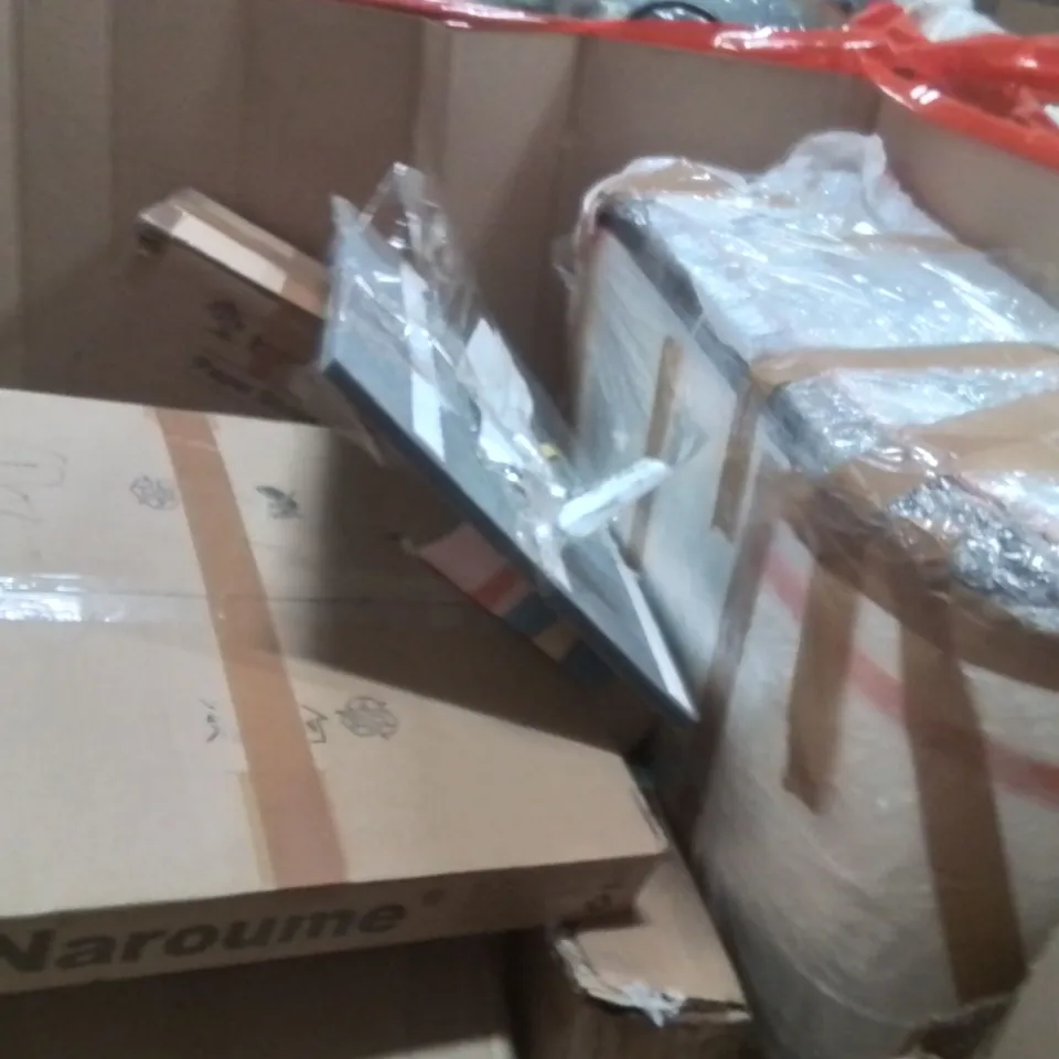 PALLET OF ASSORTED HOUSEHOLD GOODS AND PRODUCTS TO INCLUDE;MINI FRIDGE,CAT LITTER TRAY,BABY BOOSTER CHAIR 