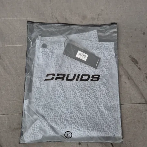 DRUIDS HERITAGE BOTANIC SHORTS IN GREY SIZE 40