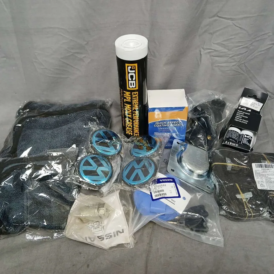 APPROXIMATELY 12 ASSORTED VEHICLE PARTS & ACCESORIES TO INCLUDE TOUCHUP PENCIL, MPL MOLY GREASE, CAR CLEANER TOWEL, ETC