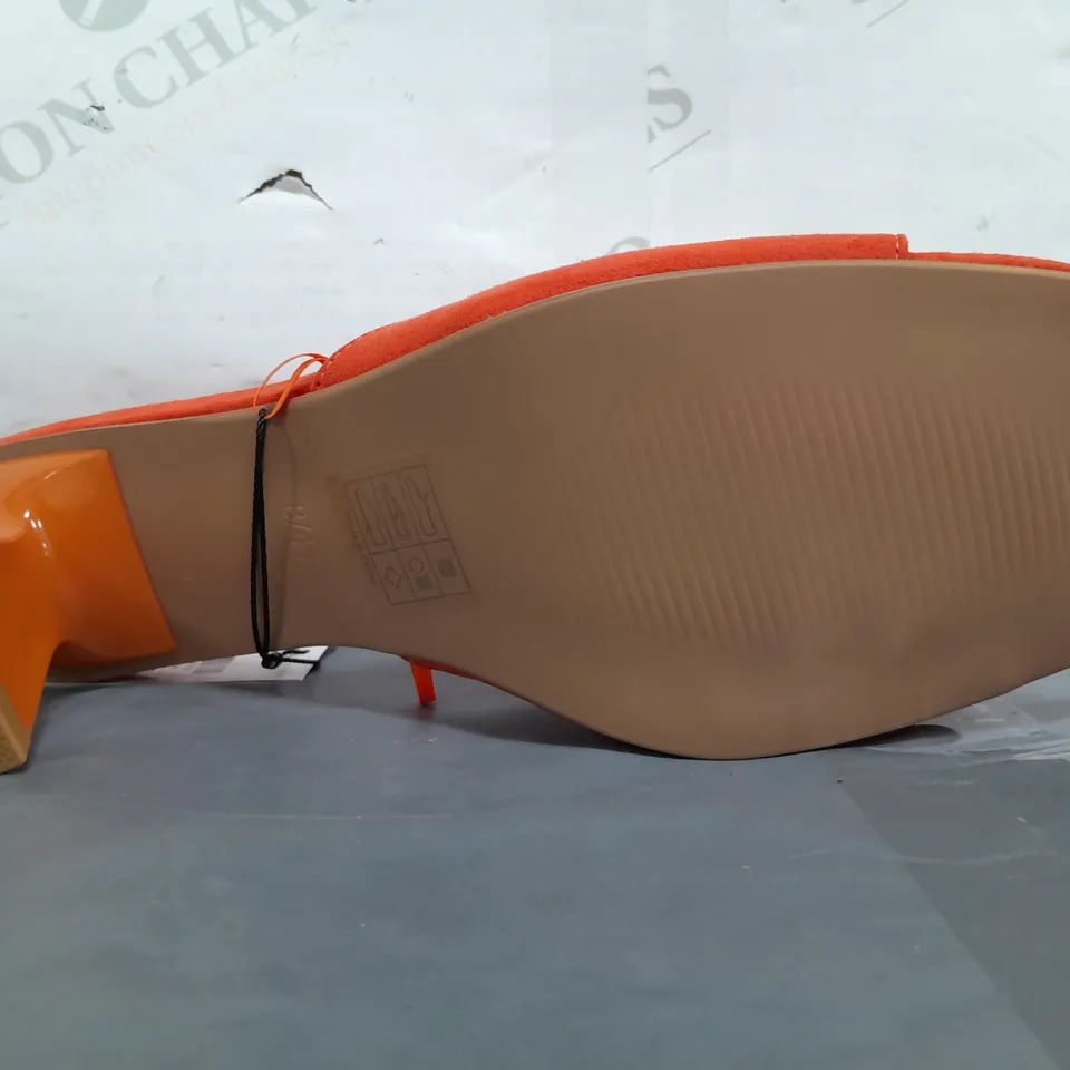 BOXED PAIR OF LIMITED COLLECTION OPEN TOE HEELED SANDALS IN ORANGE SIZE 8