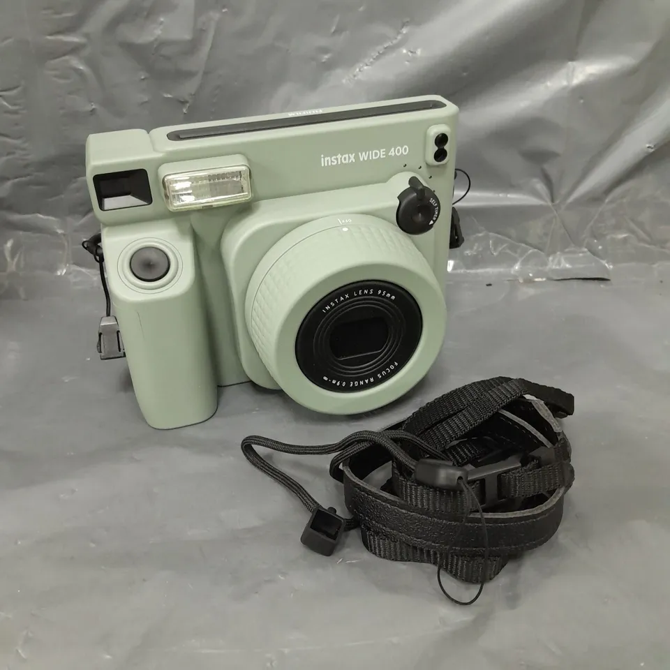 FUJIFILM INSTAX WIDE 400 EX D INSTANT CAMERA RRP £129.99