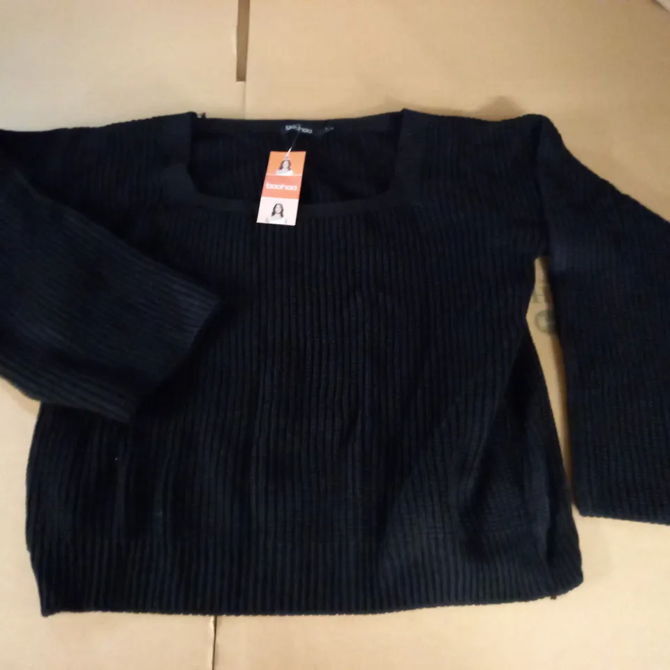 BOOHOO PETITE SQUARE NECK JUMPER - L