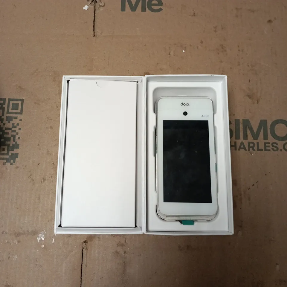 DOJO A920 CARD READER – WHITE, BOXED