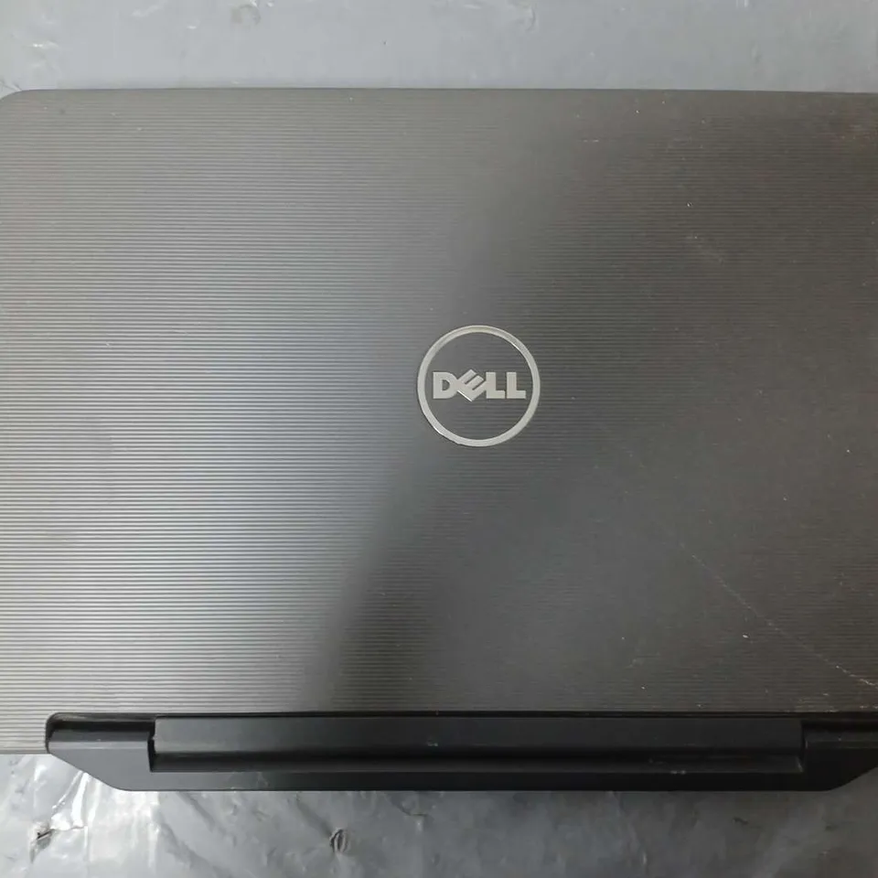 DELL VOSTRO 1540 15 INCH	I3 M380 2.53GHZ