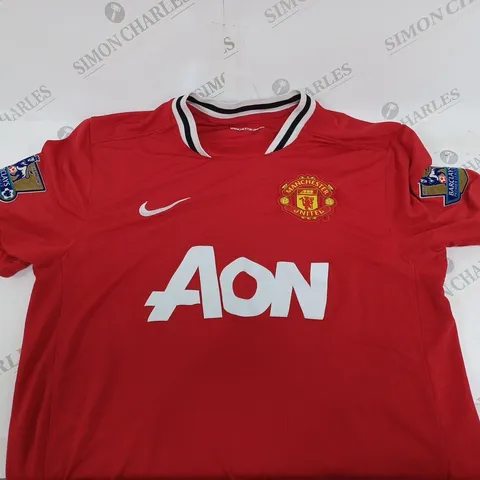 MANCHESTER UNITED HOME SHIRT - LARGE