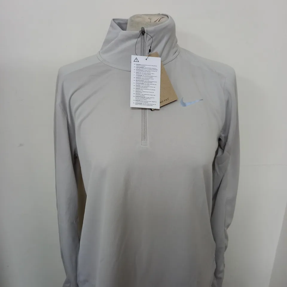 NIKE DRI-FIT HALF ZIP SHIRT SIZE M