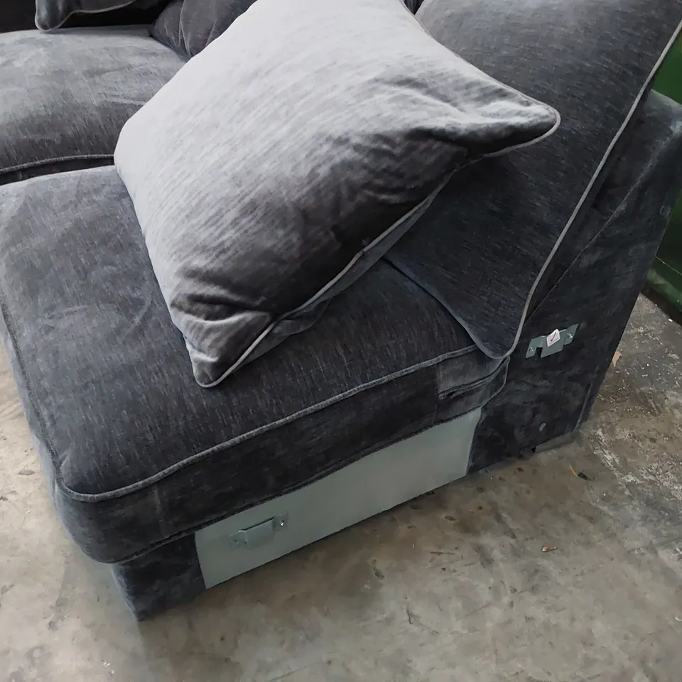 DESIGNER CHELSEA TWO SEATER SECTION WITH SCATTER CUSHIONS PLUSH CHARCOAL FABRIC 